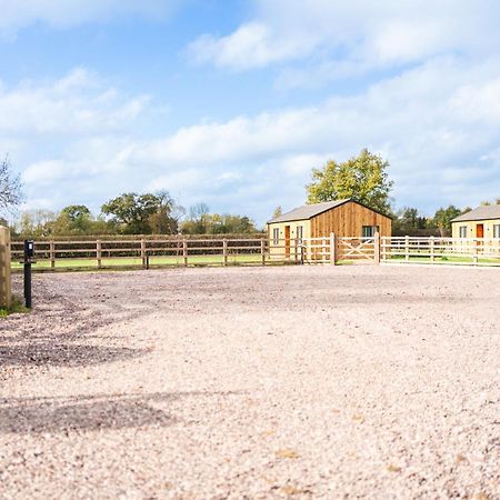 Oak Lodge Ashbourne  Exterior photo